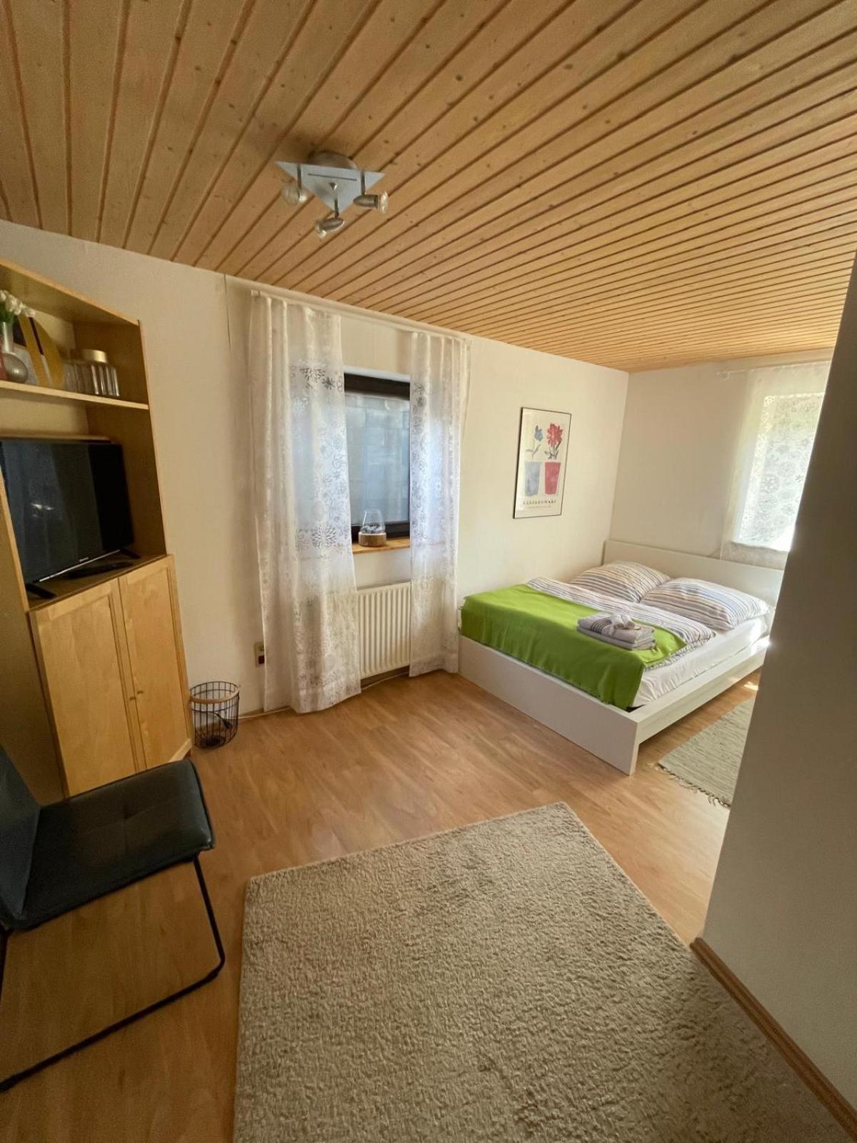 Gemuetliche Wohnung Am Tor Zum Schwarzwald Nagold Exterior foto